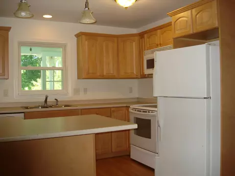 180 E Main St, Sheffield, MA 01257 photo 2