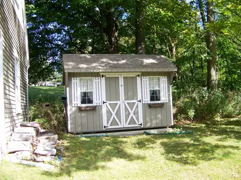 195 Greylock St, Lee, MA 01238 photo 6