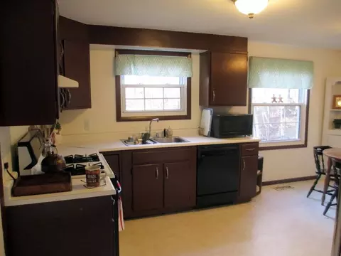 170 Silver St, Lee, MA 01238 photo 15