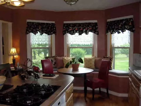 95 Laurel St, Lee, MA 01238 photo 3