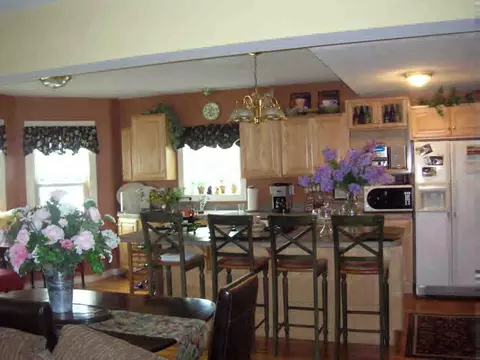 95 Laurel St, Lee, MA 01238 photo 2