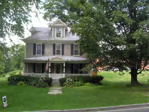 95 Laurel St, Lee, MA 01238 photo 1