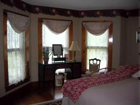 95 Laurel St, Lee, MA 01238 photo 10
