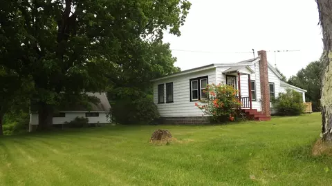 1124 Bancroft Rd, Becket, MA 01223 photo 3