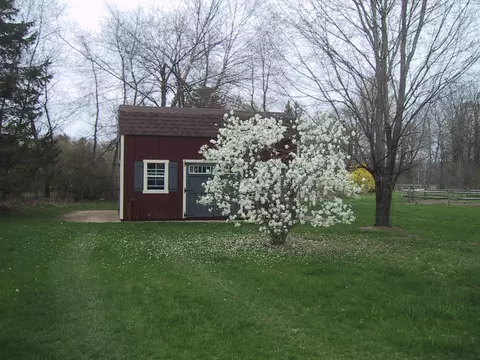 94 Root Ln, Sheffield, MA 01257 photo 4