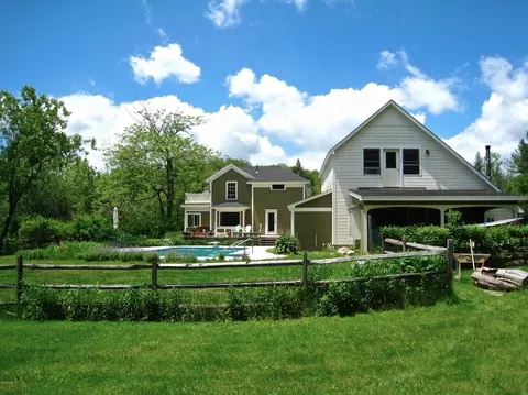 560 Greylock St, Lee, MA 01238 photo 45