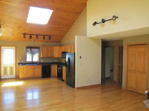 10 Davis St, Lee, MA 01238 photo 13