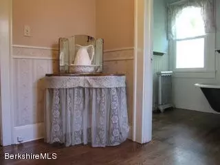 1620 Pleasant St, Lee, MA 01238 photo 7