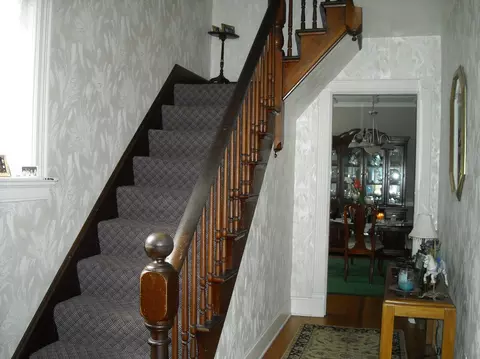 80 Franklin St, Lee, MA 01238 photo 5