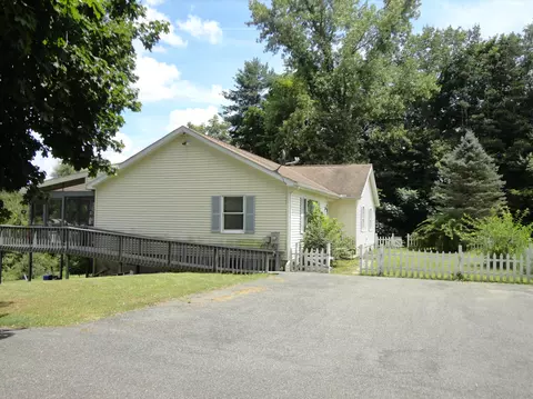 349 S Main St, Sheffield, MA 01257 photo 3
