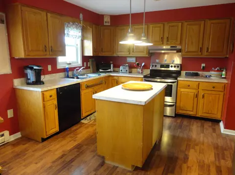 349 S Main St, Sheffield, MA 01257 photo 5