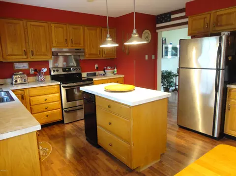 349 S Main St, Sheffield, MA 01257 photo 6