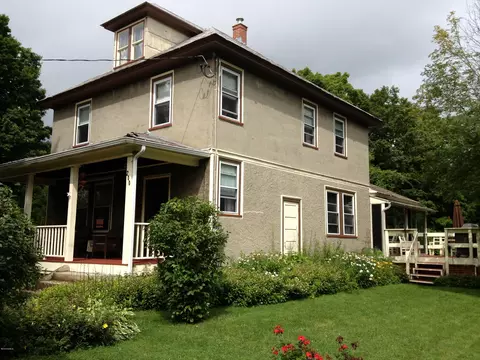 200 Prospect St, Lee, MA 01238 photo 1