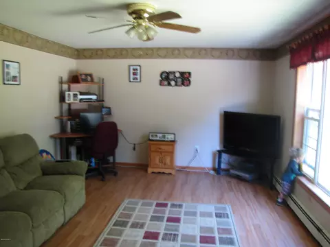 131 West Rd, Lee, MA 01238 photo 10