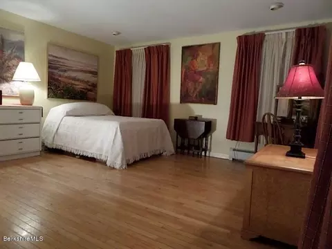 30 High St, Lee, MA 01238 photo 15