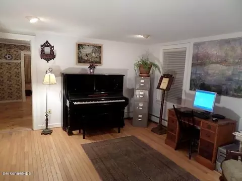 30 High St, Lee, MA 01238 photo 10