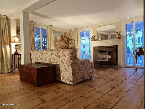 30 High St, Lee, MA 01238 photo 2