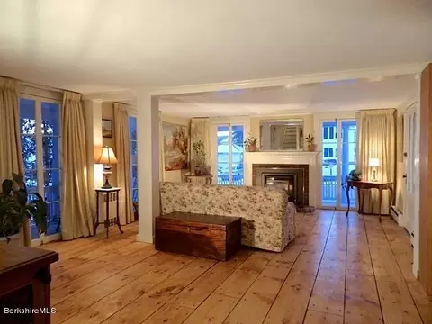 30 High St, Lee, MA 01238 photo 3