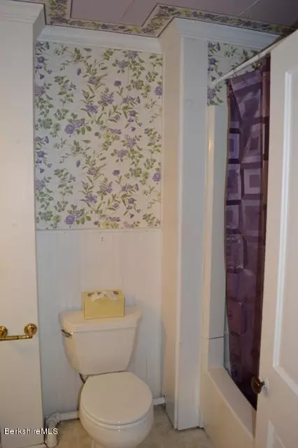 176 High St, Lee, MA 01238 photo 21