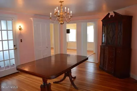 176 High St, Lee, MA 01238 photo 8