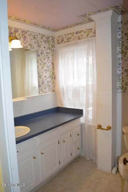 176 High St, Lee, MA 01238 photo 20