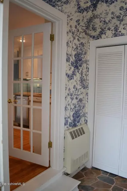 176 High St, Lee, MA 01238 photo 3