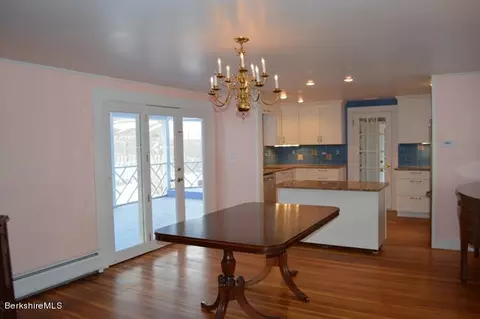 176 High St, Lee, MA 01238 photo 9