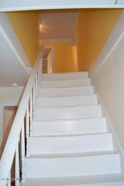 176 High St, Lee, MA 01238 photo 14