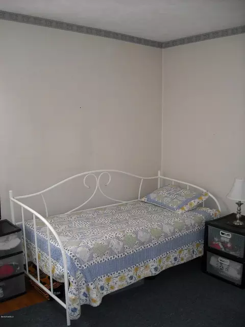 40 Parkview Ter, Lee, MA 01238 photo 5