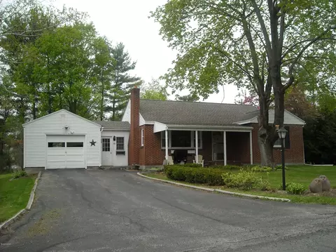 40 Parkview Ter, Lee, MA 01238 photo 22