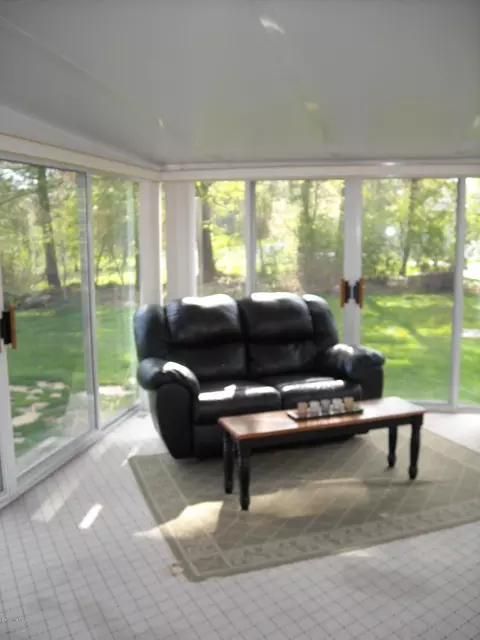 40 Parkview Ter, Lee, MA 01238 photo 9
