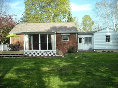 40 Parkview Ter, Lee, MA 01238 photo 10