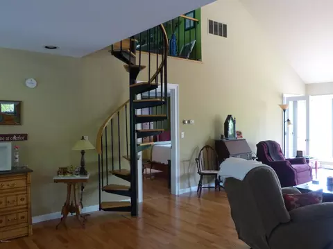 30 Birch St, Lee, MA 01238 photo 5