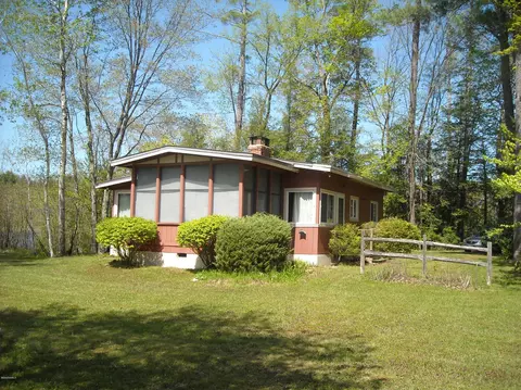 70 Bramble Ln, Lenox, MA 01240 photo 2