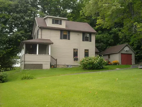 75 Circular Ave, Lee, MA 01238 photo 1