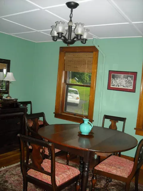 75 Circular Ave, Lee, MA 01238 photo 12