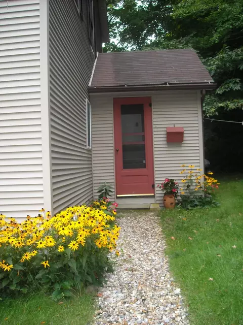 75 Circular Ave, Lee, MA 01238 photo 5