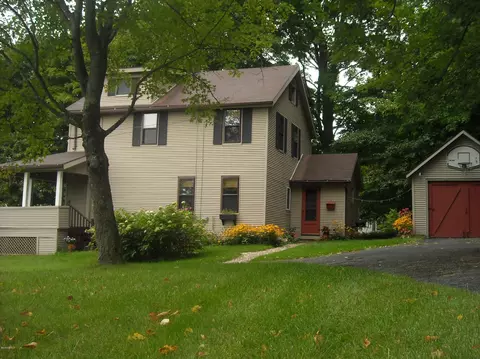 75 Circular Ave, Lee, MA 01238 photo 2