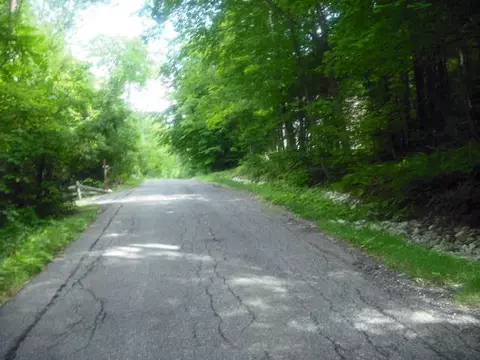 25 Antelope Dr, Lee, MA 01238 photo 2