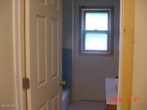 43 Dawn Dr, Becket, MA 01223 photo 16