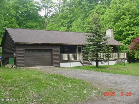 43 Dawn Dr, Becket, MA 01223 photo 1