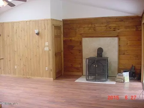 43 Dawn Dr, Becket, MA 01223 photo 8