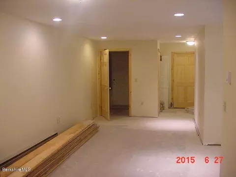 43 Dawn Dr, Becket, MA 01223 photo 14