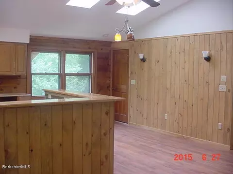 43 Dawn Dr, Becket, MA 01223 photo 6