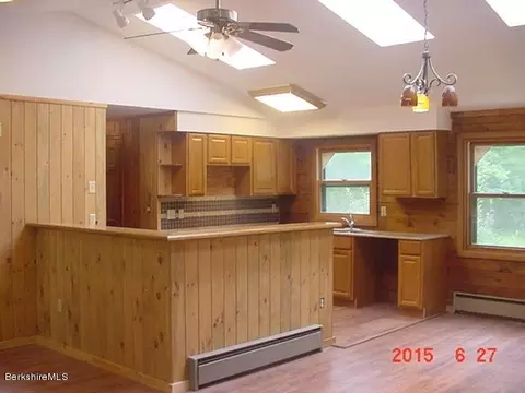 43 Dawn Dr, Becket, MA 01223 photo 7