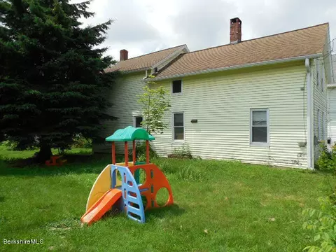 34 School St, Lee, MA 01238 photo 16