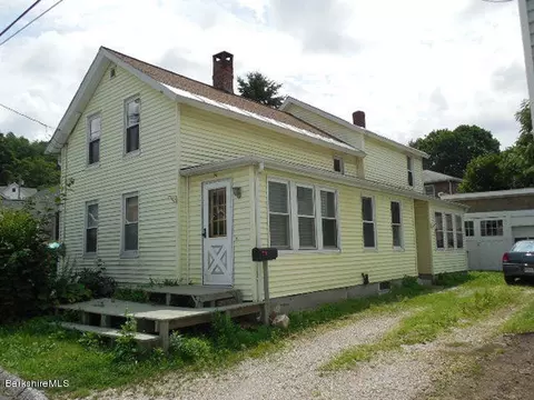 34 School St, Lee, MA 01238 photo 1
