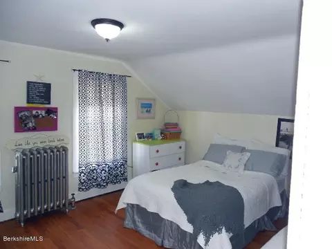 34 School St, Lee, MA 01238 photo 8