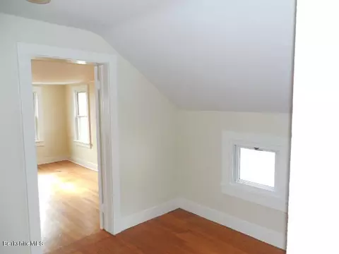 34 School St, Lee, MA 01238 photo 11