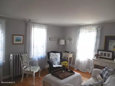 34 School St, Lee, MA 01238 photo 5